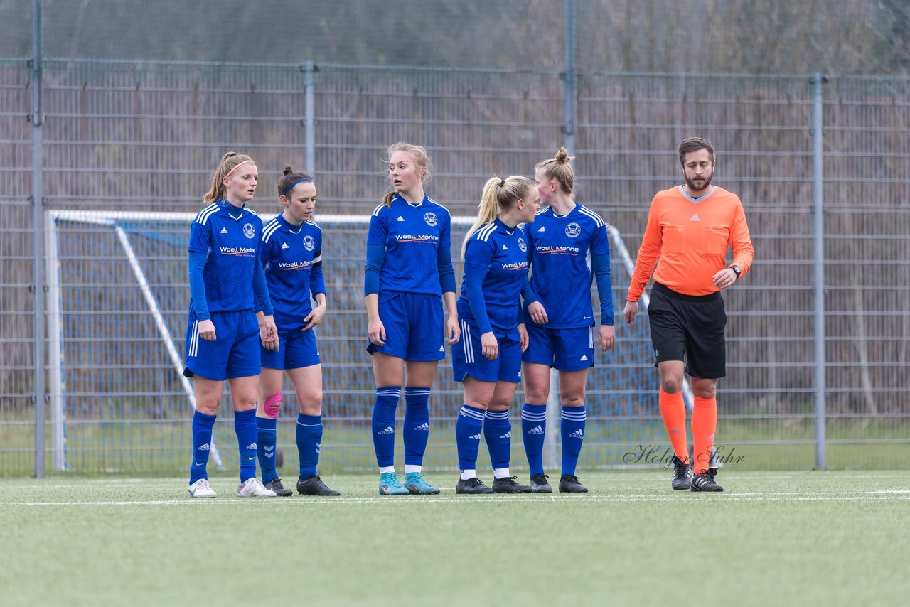 Bild 243 - F SSC Hagen Ahrensburg - SV Frisia Risum-Lindholm : Ergebnis: 1:2